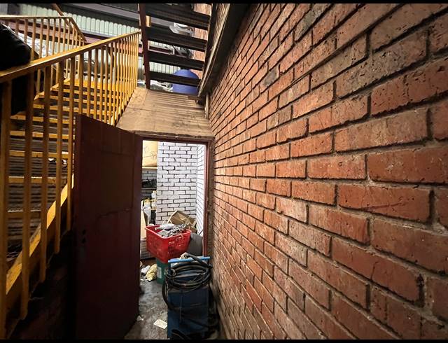 1,850M² WAREHOUSE TO LET IN CHLOORKOP
